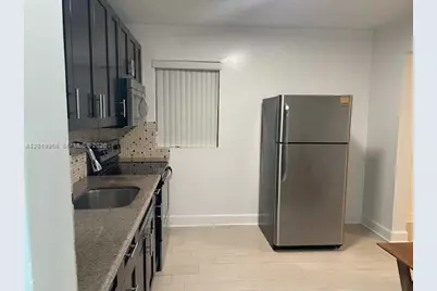 221 SW 9 Ave #2, Miami, FL 33130 - Photo 6