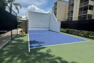 8323 Lake Dr, Doral, FL 33166 - Photo 16