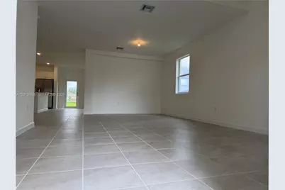 2384 SE 29th Dr #2384, Homestead, FL 33035 - Photo 2