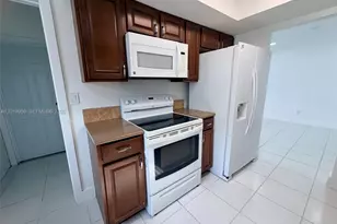 310 Leisure Blvd, Pompano Beach, FL 33064 - Photo 8