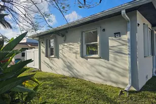 241 NE 1st Terrace, Dania Beach, FL 33004 - Photo 22