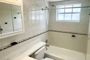 300 Galen Dr, Key Biscayne, FL 33149 - Photo 22