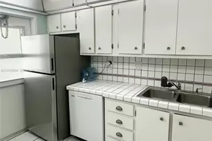 300 Galen Dr, Key Biscayne, FL 33149 - Photo 6