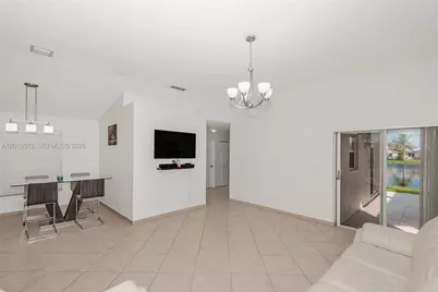 17992 SW 29th Ln, Miramar, FL 33029 - Photo 8