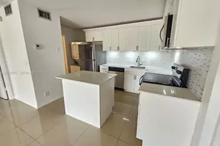 1105 Green Pine Blvd, West Palm Beach, FL 33409 - Photo 2
