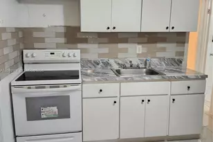 551 NE 139th St, North Miami, FL 33161 - Photo 2