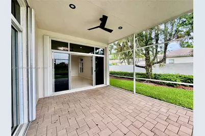 2525 Bay Pointe Ct, Weston, FL 33327 - Photo 24