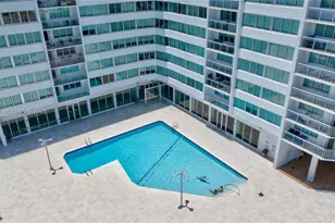 7135 Collins Ave, Miami Beach, FL 33141 - Photo 24