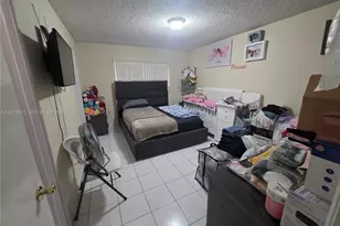 5500 W 21st Ct, Hialeah, FL 33016 - Photo 14