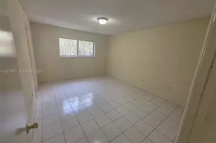 5500 W 21st Ct, Hialeah, FL 33016 - Photo 10
