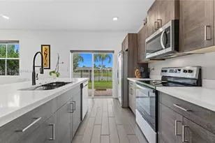 805 SE 18th St, Homestead, FL 33034 - Photo 8