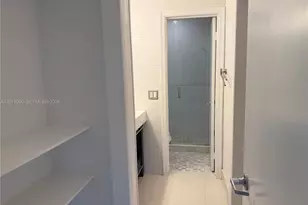 6855 Edgewater Dr, Coral Gables, FL 33133 - Photo 20
