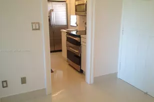 6855 Edgewater Dr, Coral Gables, FL 33133 - Photo 8