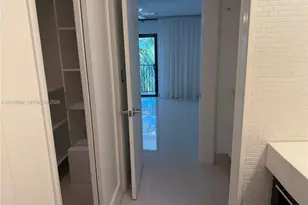 6855 Edgewater Dr, Coral Gables, FL 33133 - Photo 22