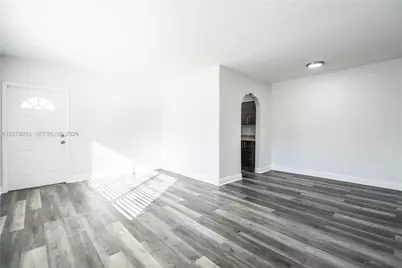 7911 Abbott Ave #9, Miami Beach, FL 33141 - Photo 4