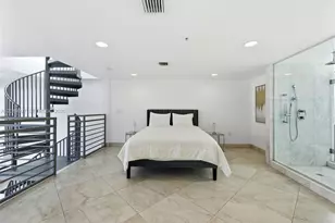 421 Meridian Ave, Miami Beach, FL 33139 - Photo 12