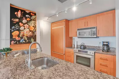 10275 Collins Ave #829, Bal Harbour, FL 33154 - Photo 4