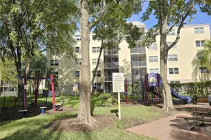 8100 Geneva Ct, Doral, FL 33166 - Photo 10