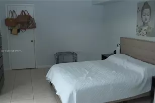 9111C SW 20th St, Davie, FL 33324 - Photo 16