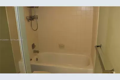 9111C SW 20th St, Davie, FL 33324 - Photo 34