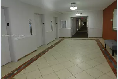 5401 Collins Ave #1213, Miami Beach, FL 33140 - Photo 30