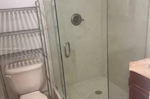 5401 Collins Ave, Miami Beach, FL 33140 - Photo 30