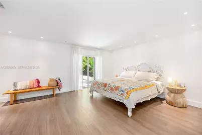 465 NE 112th St, Miami, FL 33161 - Photo 8