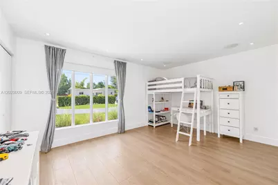 465 NE 112th St, Miami, FL 33161 - Photo 20