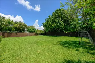 465 NE 112th St, Miami, FL 33161 - Photo 36