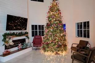 2882 NE 4th St, Homestead, FL 33033 - Photo 4