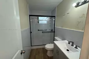 707 S 19th Ave, Hollywood, FL 33020 - Photo 4