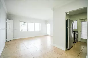 7640 Carlyle Ave, Miami Beach, FL 33141 - Photo 2