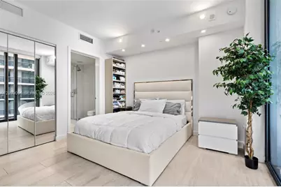 55 SW 9th St #2703, Miami, FL 33130 - Photo 12