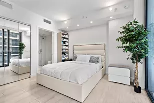 55 SW 9th St, Miami, FL 33130 - Photo 12