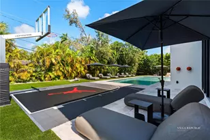 1941 NE 196th Terrace, Miami, FL 33179 - Photo 36