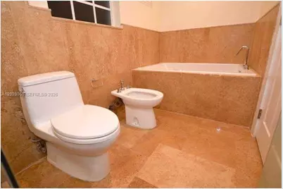 14001 Cypress Ct, Miami Lakes, FL 33014 - Photo 24