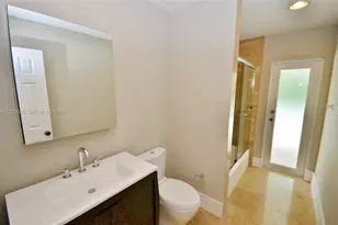 14001 Cypress Ct, Miami Lakes, FL 33014 - Photo 22