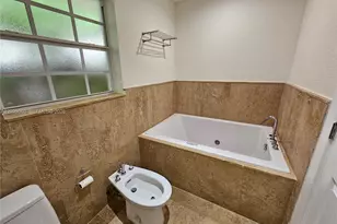 14001 Cypress Ct, Miami Lakes, FL 33014 - Photo 10