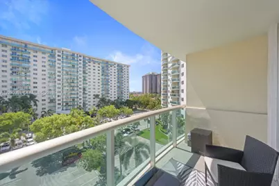 19380 Collins Ave #609, Sunny Isles Beach, FL 33160 - Photo 2