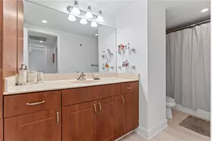 401 69th St, Miami Beach, FL 33141 - Photo 26