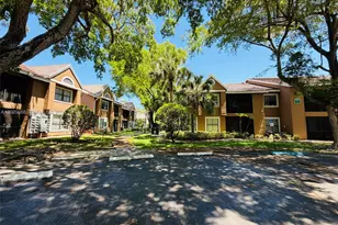 15689 SW 106th Ln, Miami, FL 33196 - Photo 2