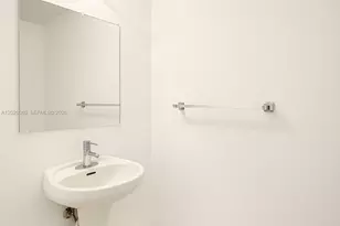 60 SW 13th St, Miami, FL 33130 - Photo 12