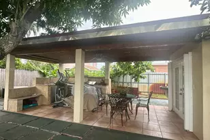 659 W 14th St, Hialeah, FL 33010 - Photo 12