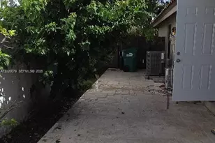 13611 SW 103rd St, Miami, FL 33186 - Photo 18