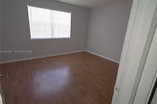 8886 SW 3rd St, Pembroke Pines, FL 33025 - Photo 8