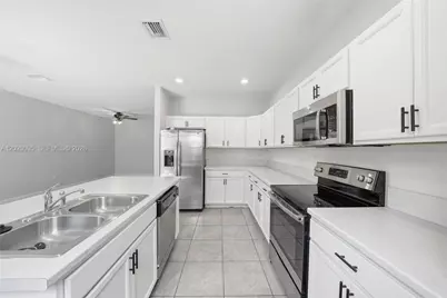 11428 SW 252nd St #11428, Homestead, FL 33032 - Photo 10