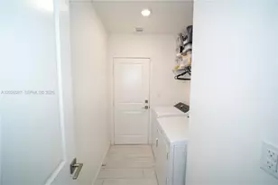 542 NE 6th Pl, Florida City, FL 33034 - Photo 14