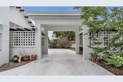 421 Lone Palm Drive, Lakeland, FL 33815 - Photo 18