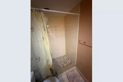 6780 W 2nd Ct #313, Hialeah, FL 33012 - Photo 8