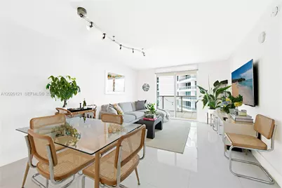 2101 Brickell Ave #1909, Miami, FL 33129 - Photo 4
